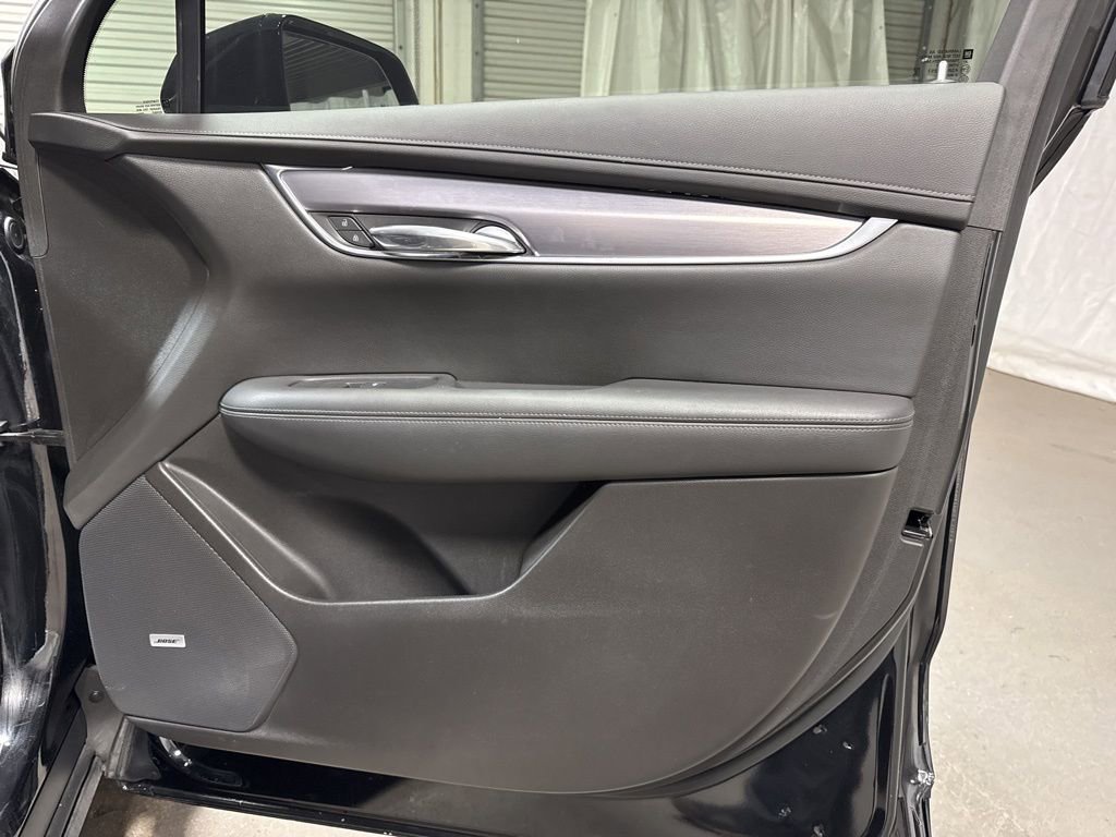 Used 2023 Cadillac XT6 Luxury image 9