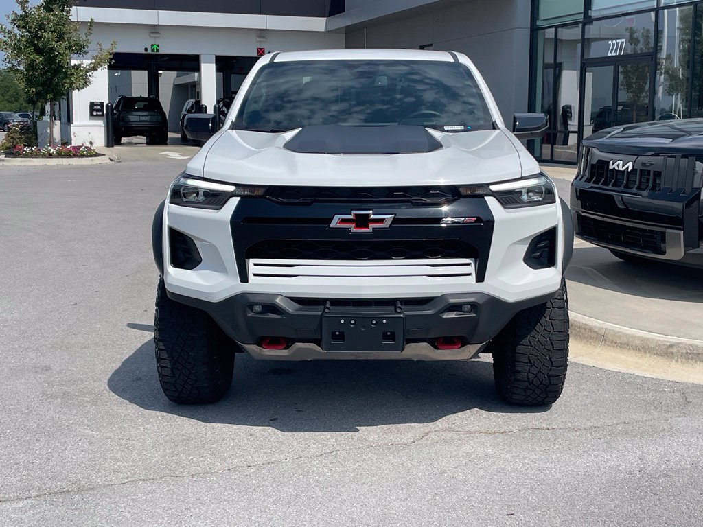 Used 2023 Chevrolet Colorado ZR2 w/ ZR2 Convenience Package III AWD/4WD image 2