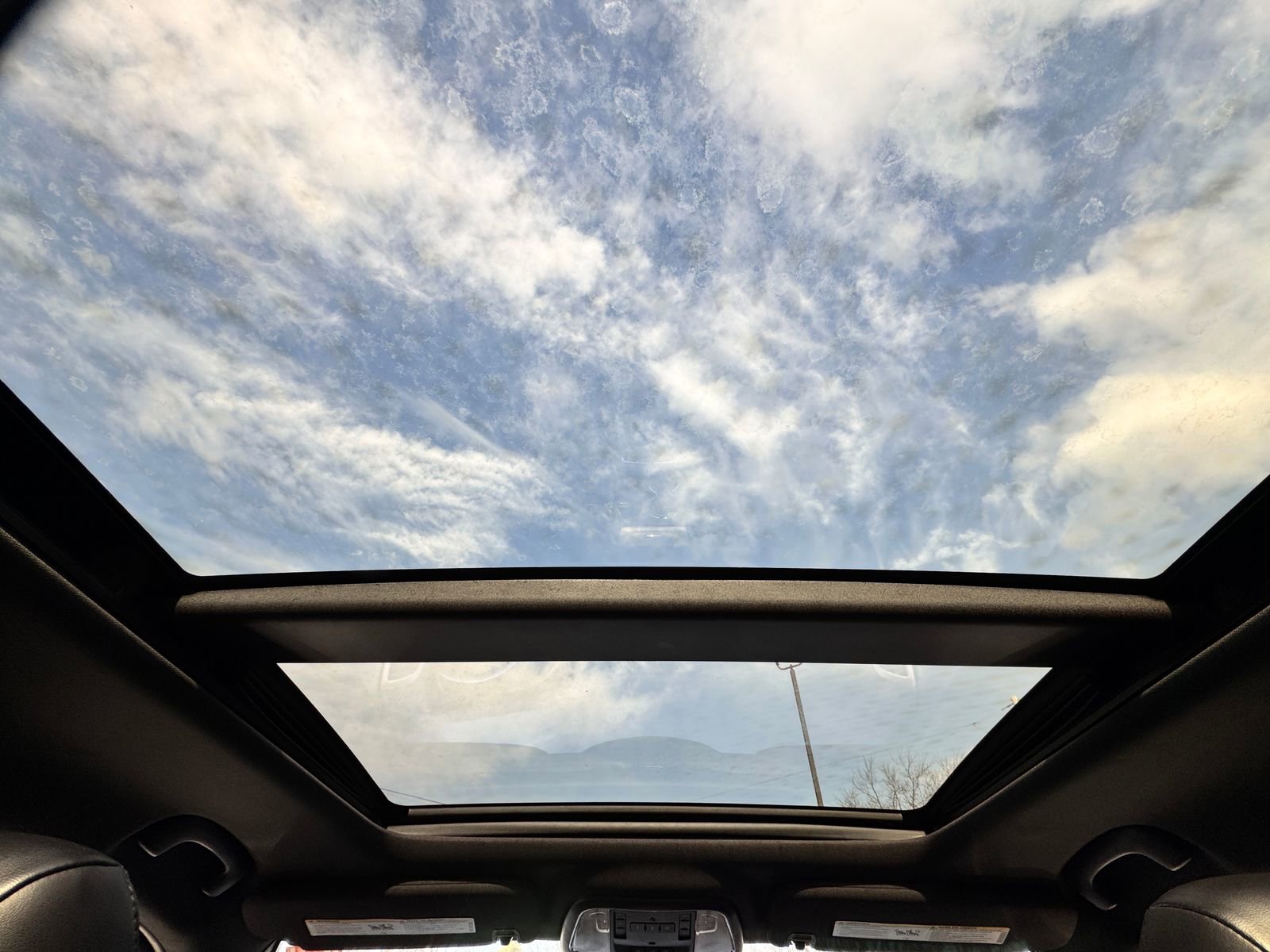 Used 2015 Jeep Grand Cherokee Limited w/ Luxury Group II image 23