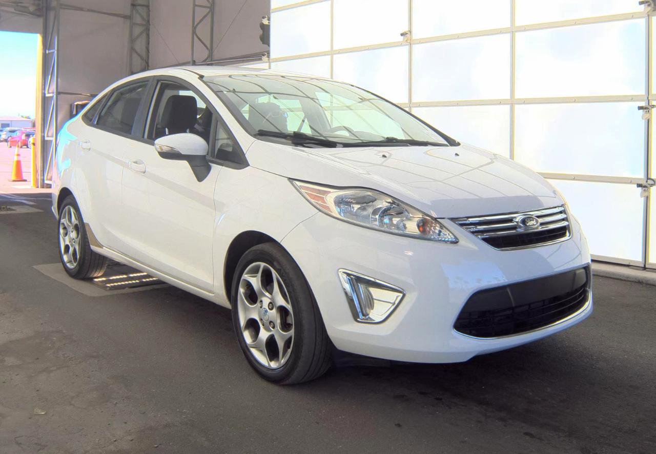 Used 2011 Ford Fiesta SEL image 4