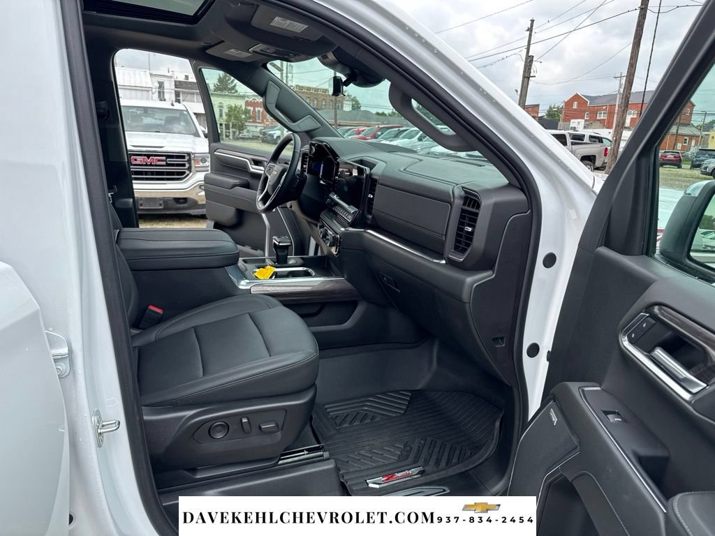 Used 2024 Chevrolet Silverado 1500 LTZ w/ LTZ Premium Package AWD/4WD image 30