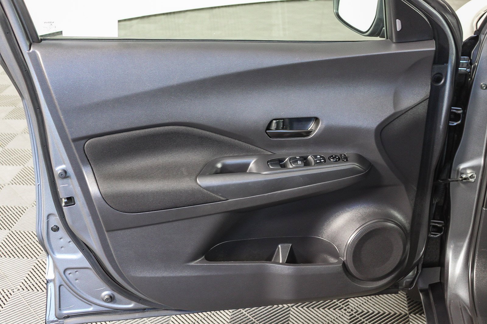 Used 2023 Nissan Kicks S image 21