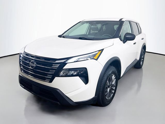 Used 2024 Nissan Rogue S image 5