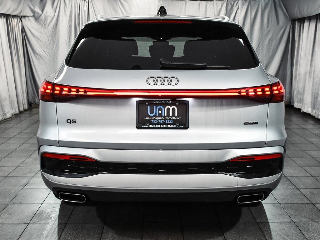 Used 2025 Audi Q5 Premium Plus w/ Premium Plus AWD/4WD image 5