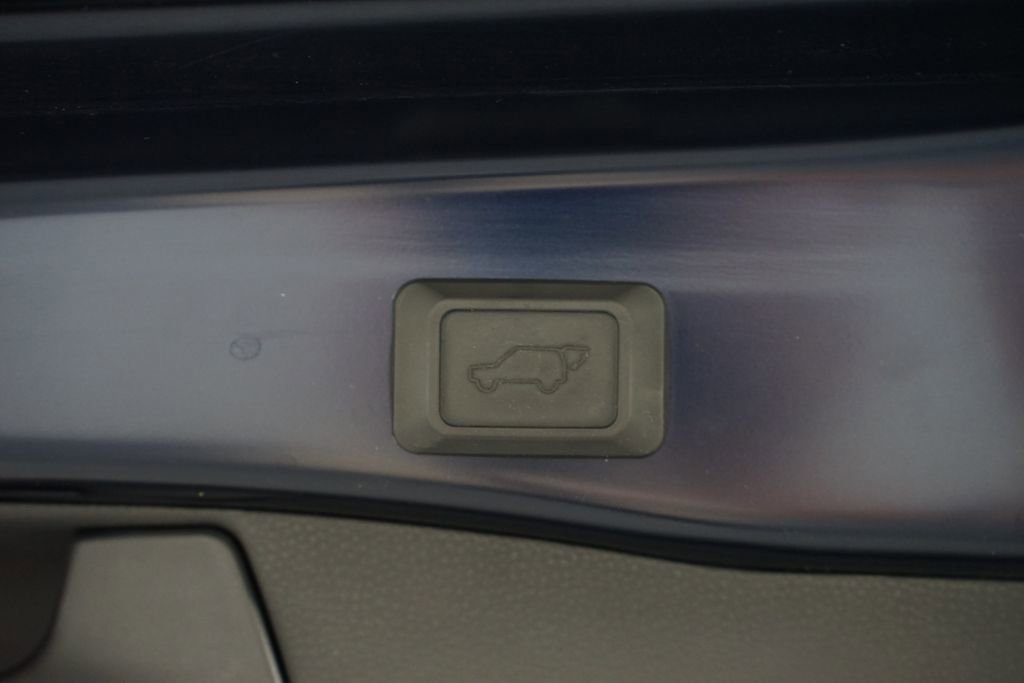 Used 2023 Toyota RAV4 XLE Premium FWD image 34