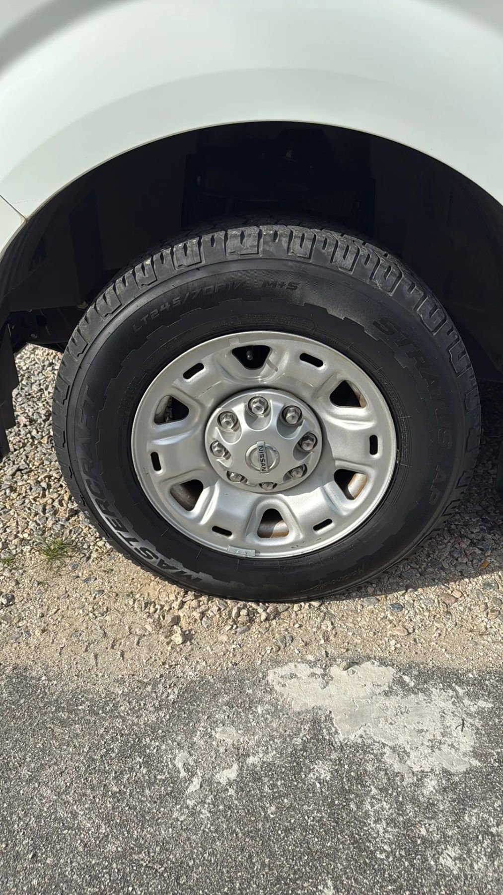 Used 2014 Nissan NV 2500 SV w/ Side & Curtain Airbag Package image 30