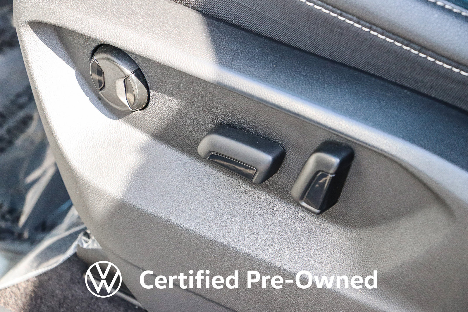 Certified 2023 Volkswagen Atlas SE w/ Black Wheel Package FWD image 22