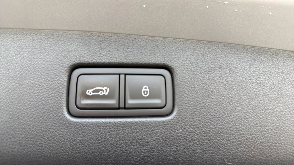 Used 2024 Genesis GV70 2.5T w/ Sport Prestige Package AWD/4WD image 23