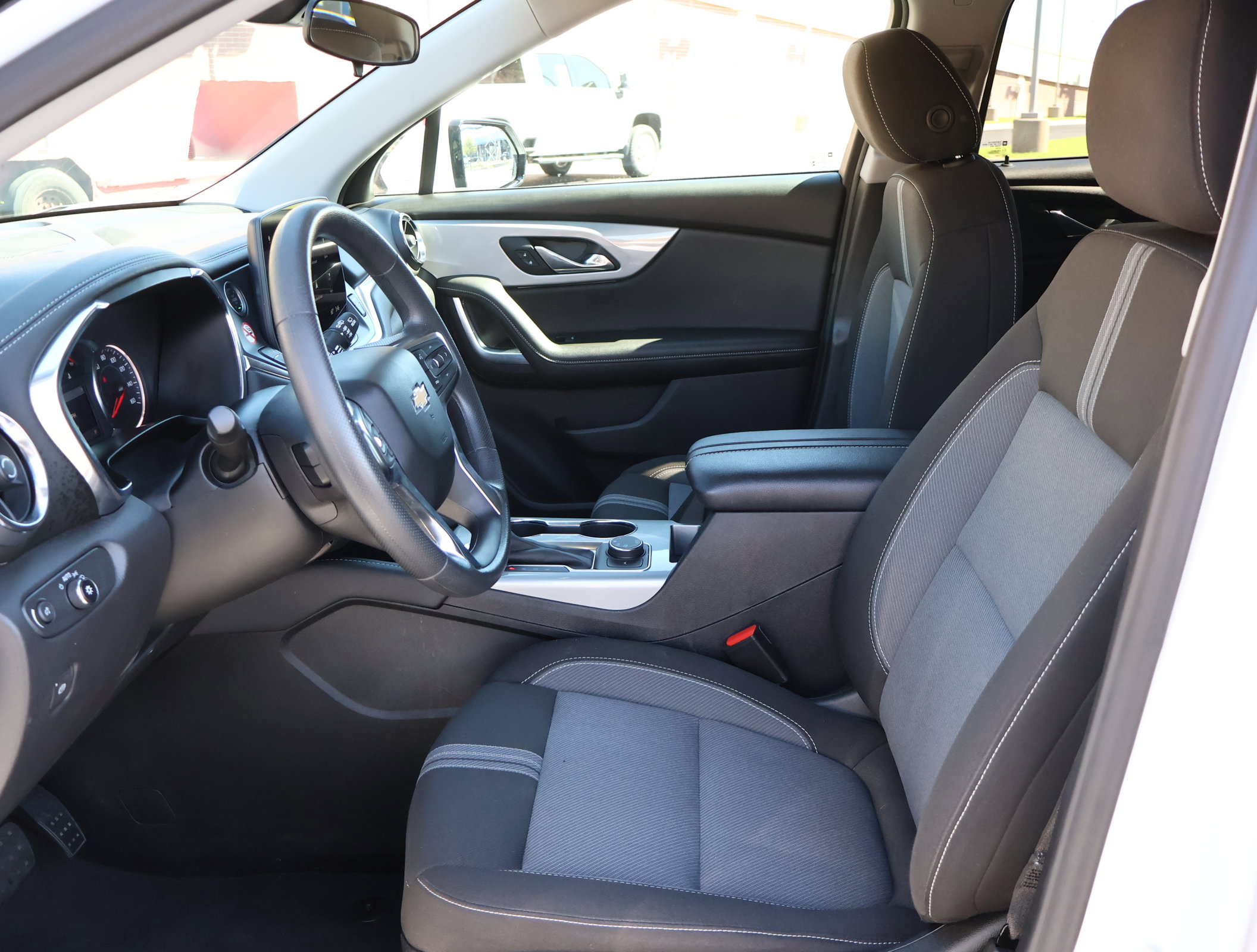 Used 2025 Chevrolet Blazer LT image 10