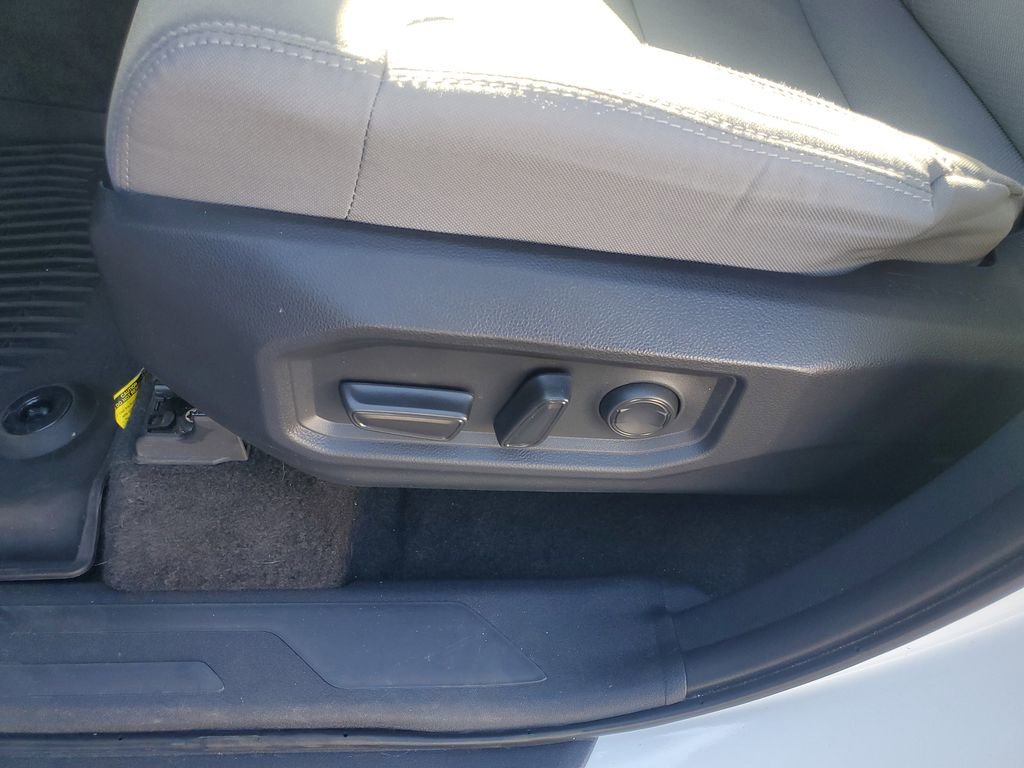 Used 2025 Toyota Tundra SR5 w/ SR5 Convenience Package image 27