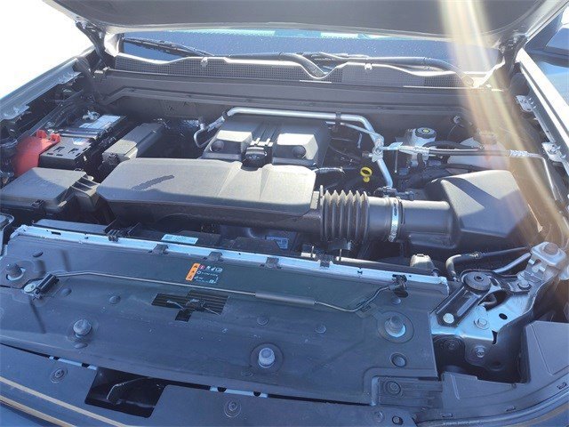 Used 2024 Chevrolet Colorado LT w/ LT Convenience Package II image 18