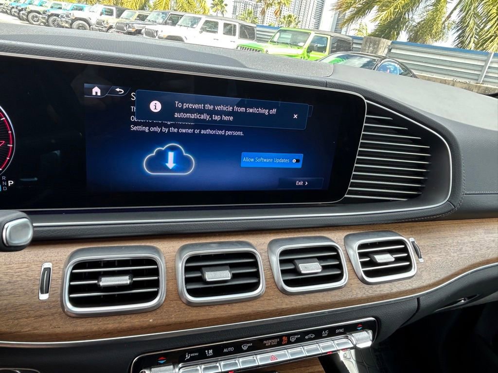 Used 2024 Mercedes-Benz GLS 450 4MATIC w/ AMG Line Exterior image 49