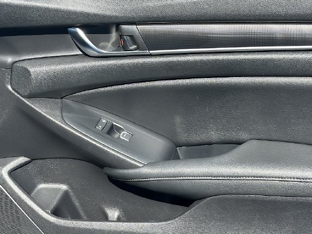 Used 2020 Honda Accord Sport image 11