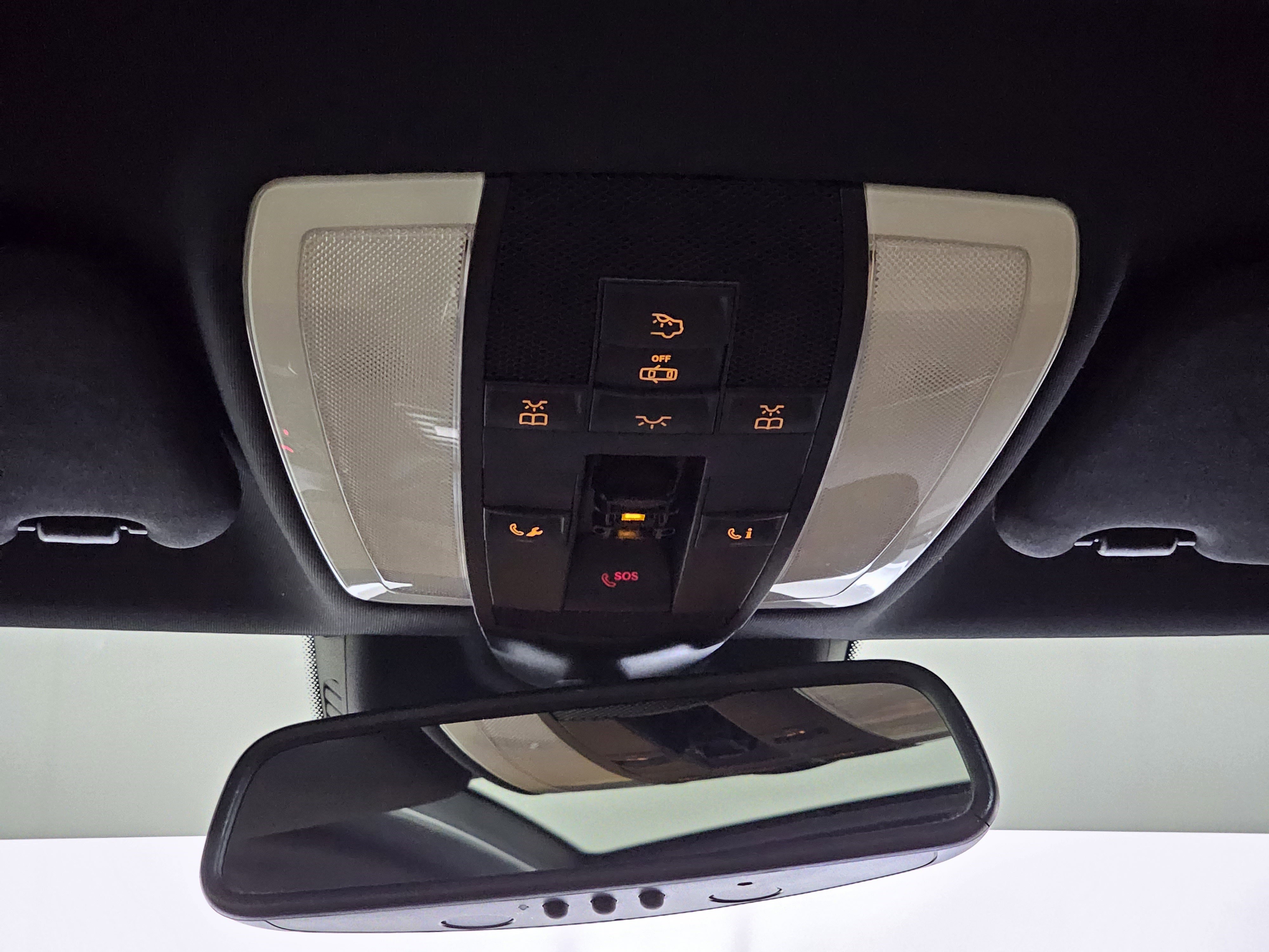 Used 2015 Mercedes-Benz E 400 4MATIC Coupe image 30