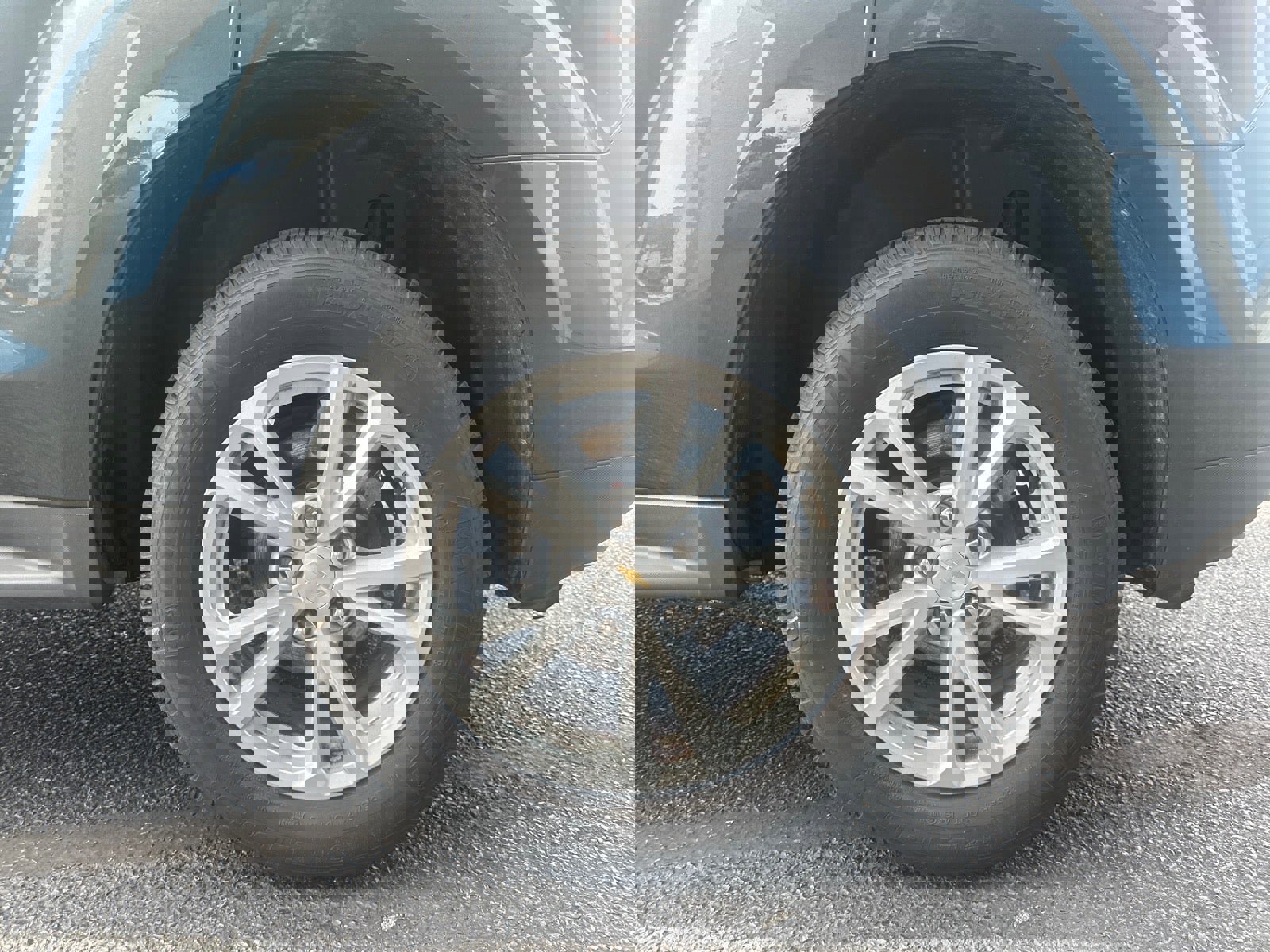 Used 2017 Chevrolet Equinox LT image 11