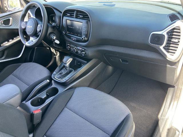Used 2025 Kia Soul LX w/ LX Technology Package image 23