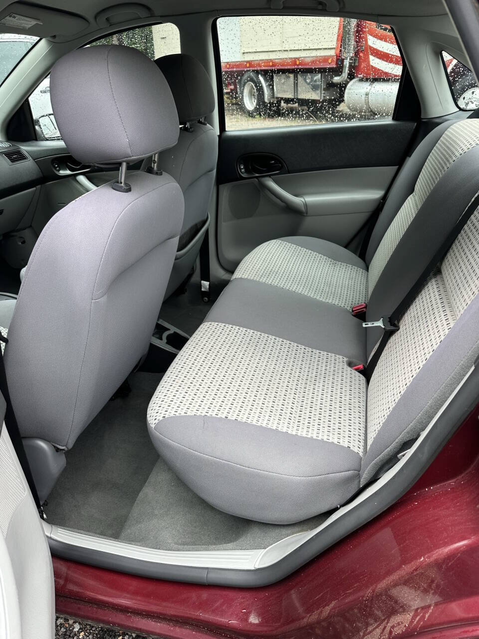 Used 2007 Ford Focus SES FWD image 10