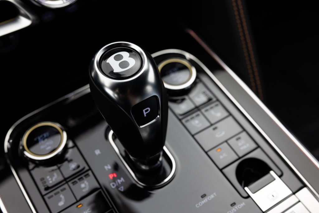 New 2025 Bentley Flying Spur Plug-In Hybrid image 31