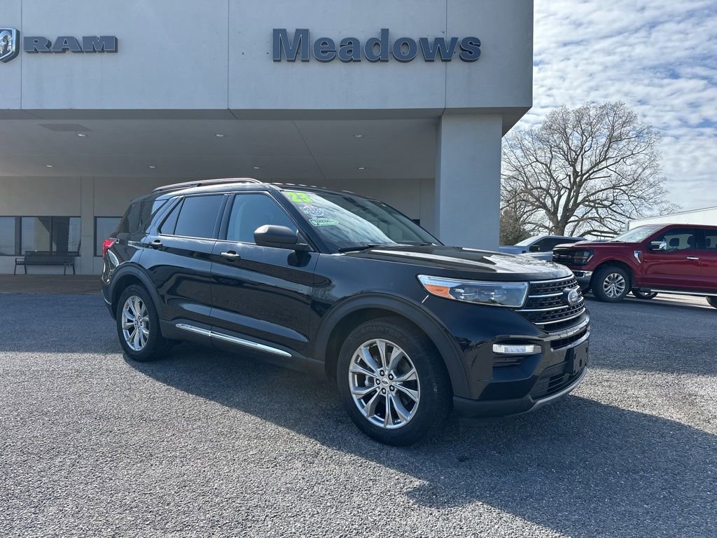 Used 2023 Ford Explorer XLT w/ Equipment Group 202A image 1