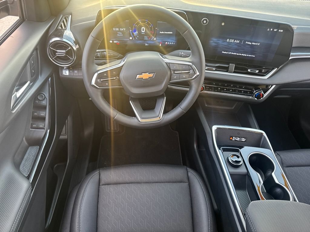 New 2026 Chevrolet Equinox LT w/ Convenience Package II image 16