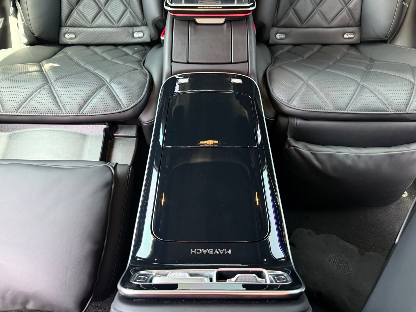 Used 2024 Mercedes-Benz Maybach S 580 4MATIC image 49