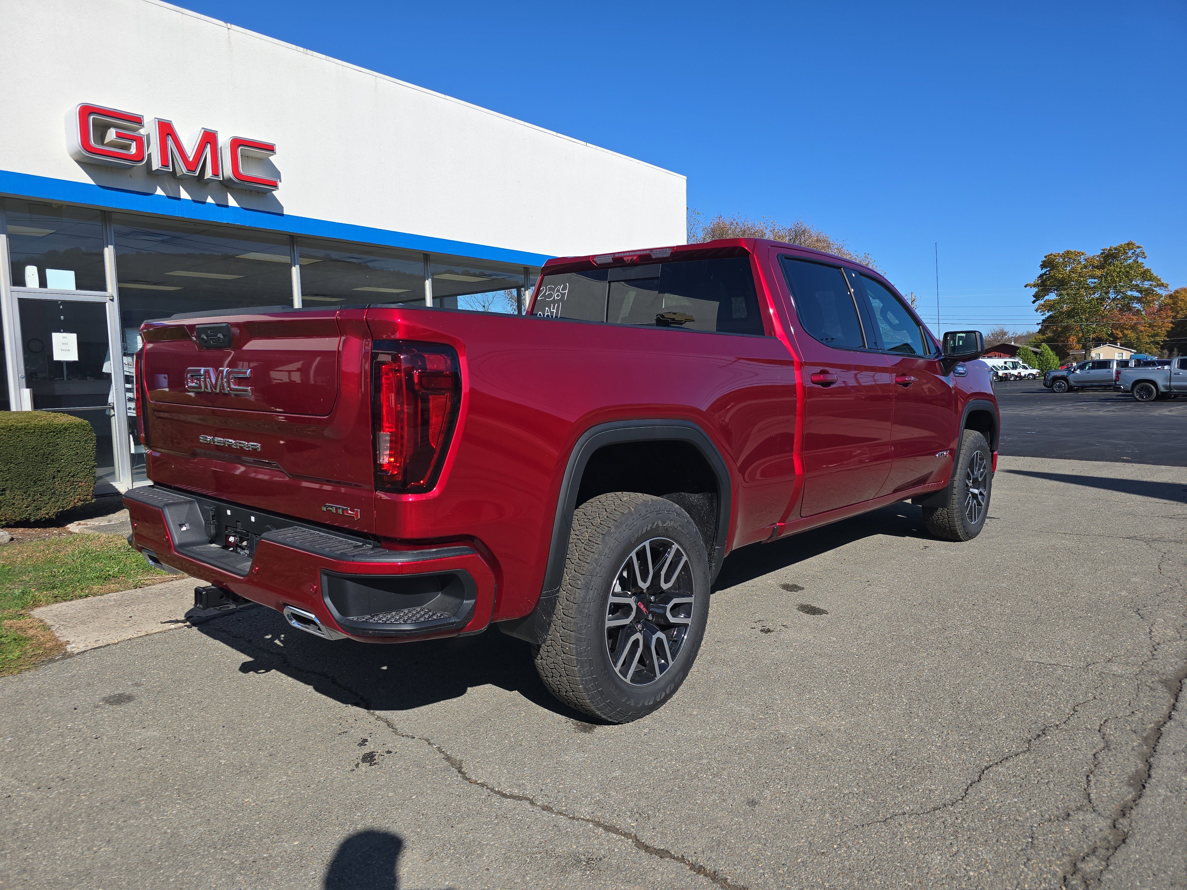 New 2026 GMC Sierra 1500 AT4 w/ Technology Package image 3