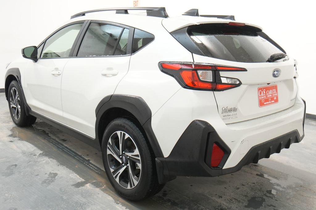 Used 2025 Subaru Crosstrek 2.0i Premium image 8