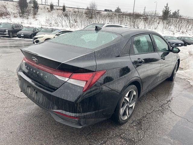 Used 2023 Hyundai Elantra SEL w/ Convenience Package image 4