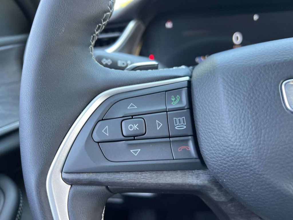 Used 2025 Jeep Grand Cherokee L Limited image 28