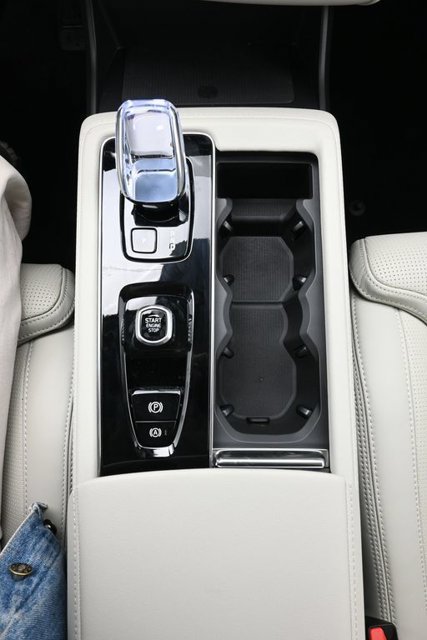 New 2027 Volvo XC90 B6 Ultra AWD/4WD image 12
