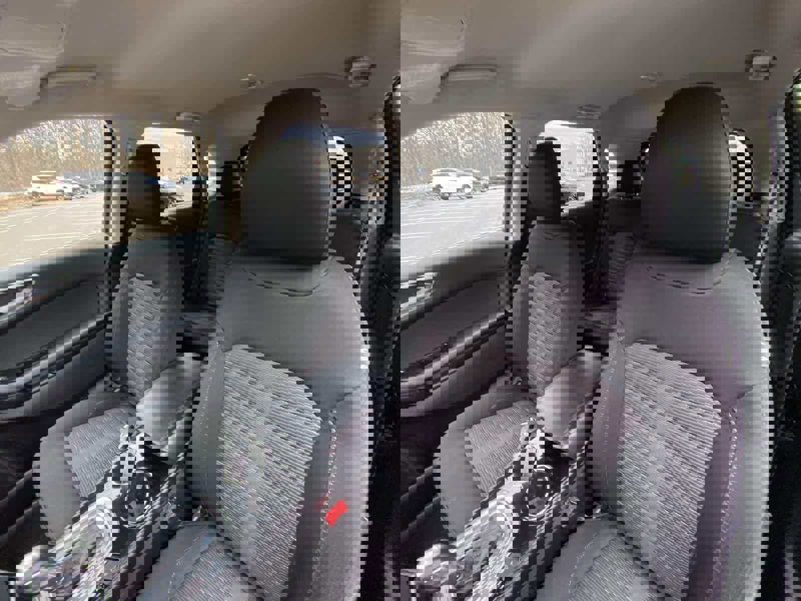 Used 2018 Ford Edge SEL image 21