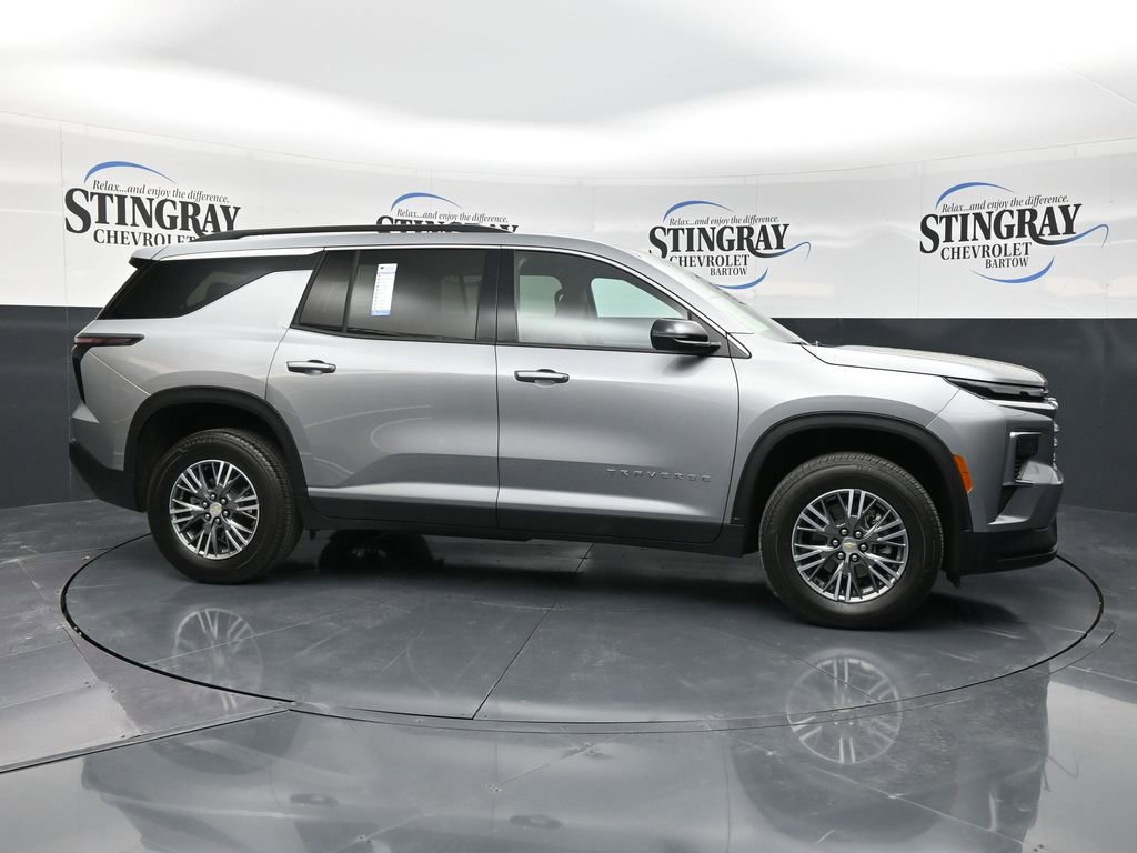 Certified 2025 Chevrolet Traverse LT image 8