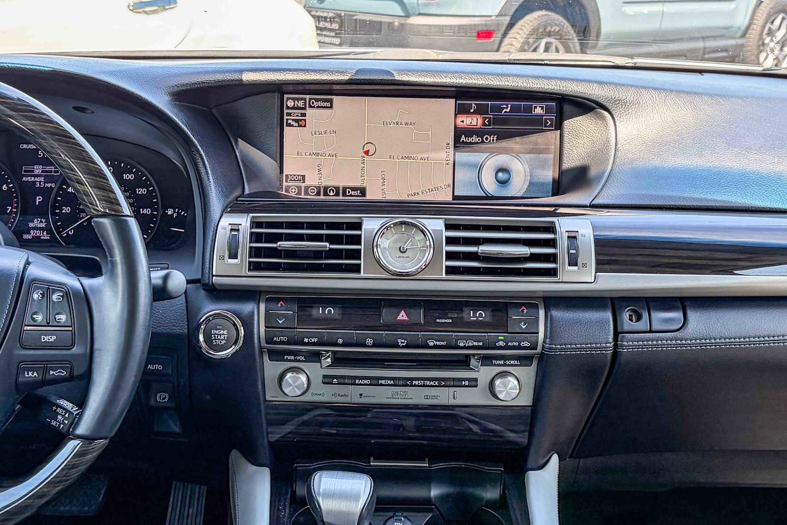 Used 2015 Lexus LS 460 L w/ Ultra Luxury Package image 12