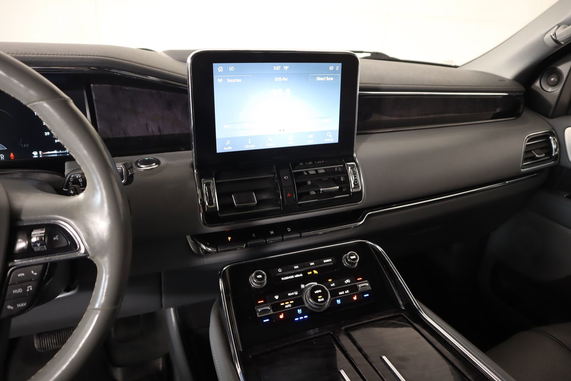 Used 2020 Lincoln Navigator Reserve w/ Luxury Package image 5