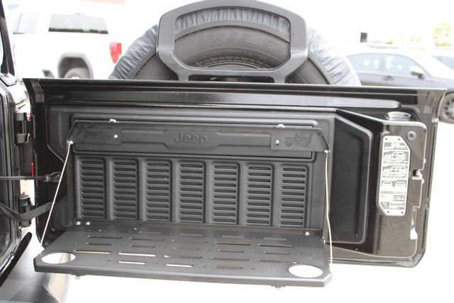 Used 2021 Jeep Wrangler Unlimited Rubicon image 46