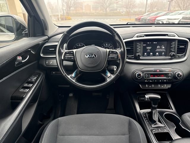 Used 2019 Kia Sorento LX w/ LX Convenience Package image 13