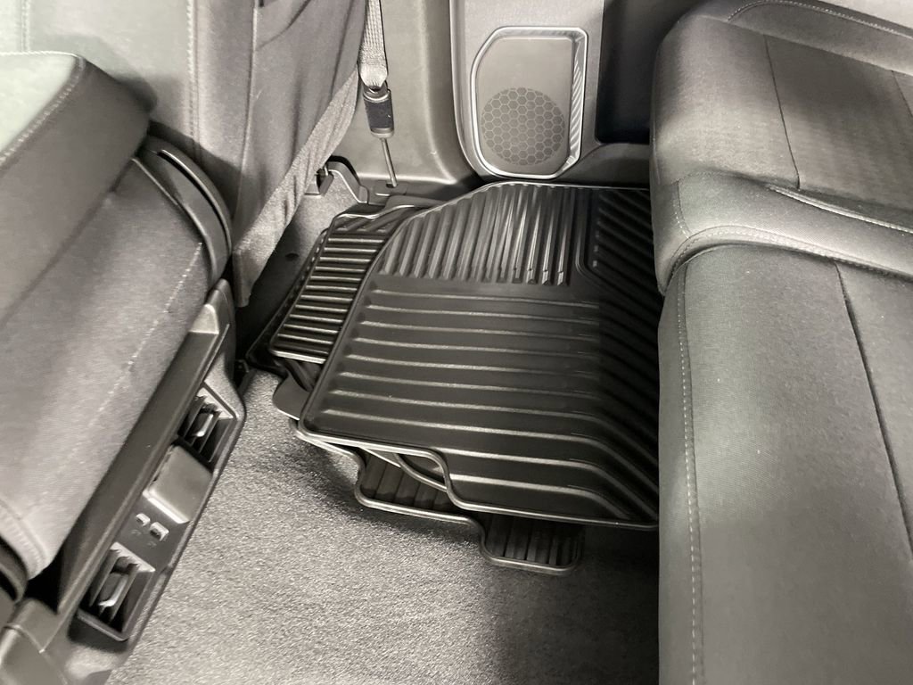 Used 2025 GMC Sierra 1500 SLE image 34