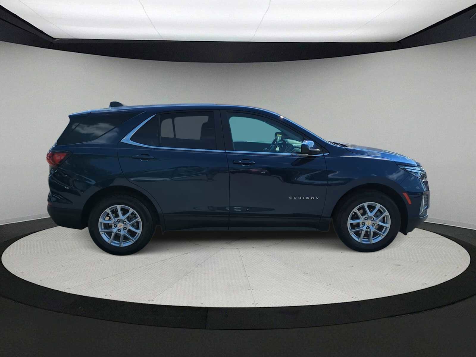 Used 2022 Chevrolet Equinox LT image 9