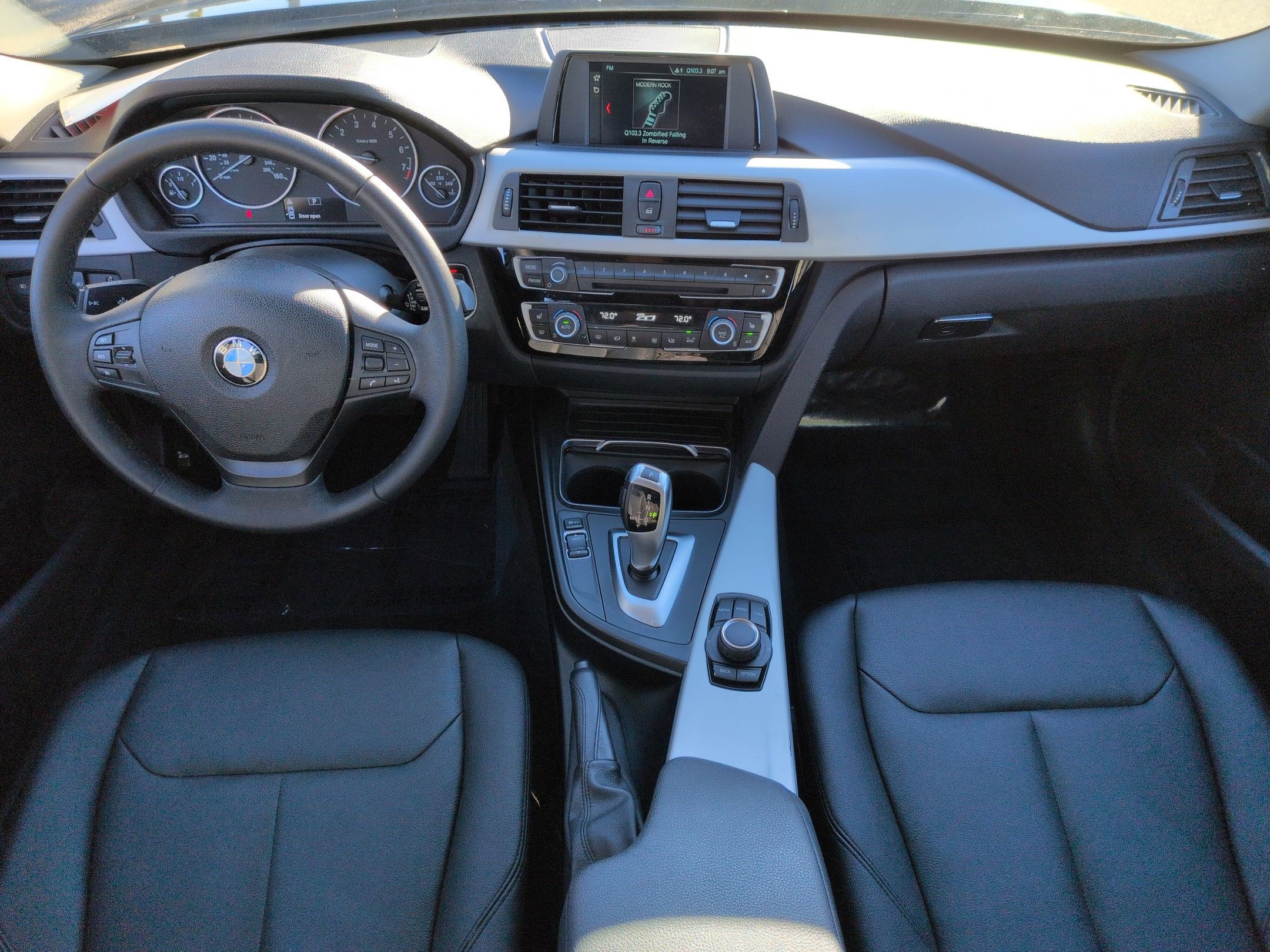 Used 2018 BMW 320i Sedan image 27