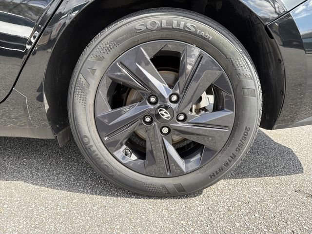 Used 2021 Hyundai Elantra SEL w/ Convenience Package image 19