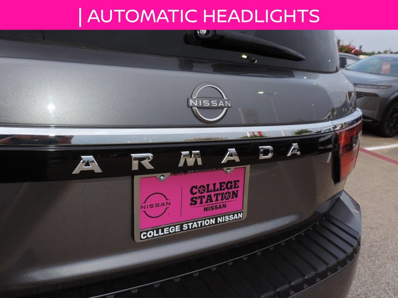 Used 2022 Nissan Armada SV w/ SV Appearance Package RWD image 11