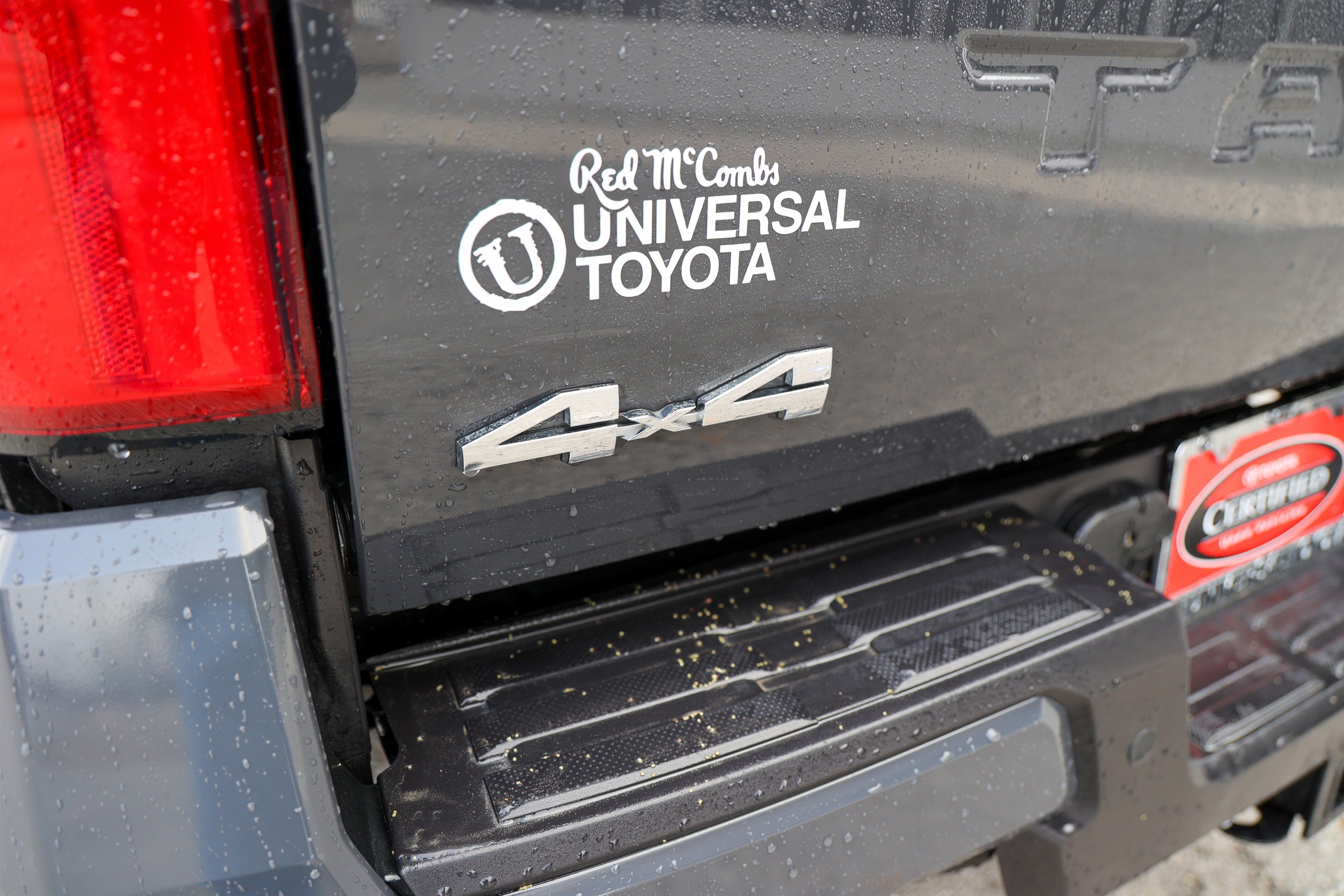 Certified 2025 Toyota Tacoma SR5 w/ SR5 Upgrade Package AWD/4WD image 15