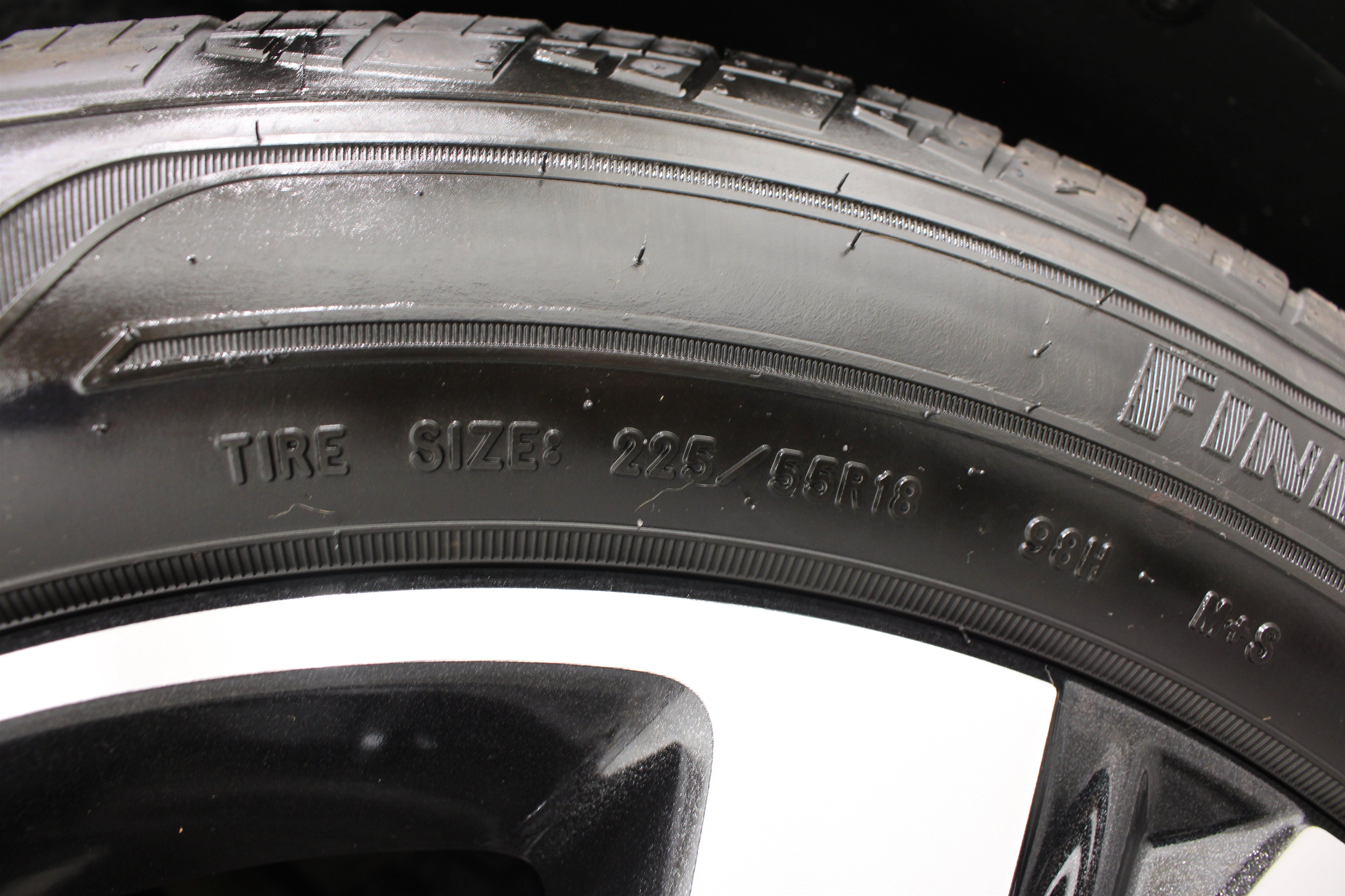 Used 2024 Chevrolet Trax RS w/ Driver Confidence Package FWD image 36