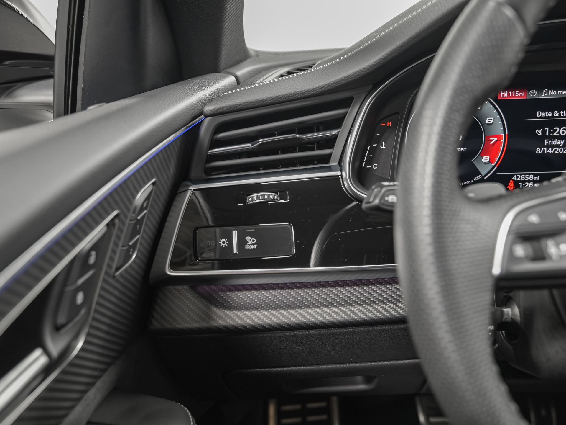 Used 2024 Audi SQ8 Premium Plus AWD/4WD image 18