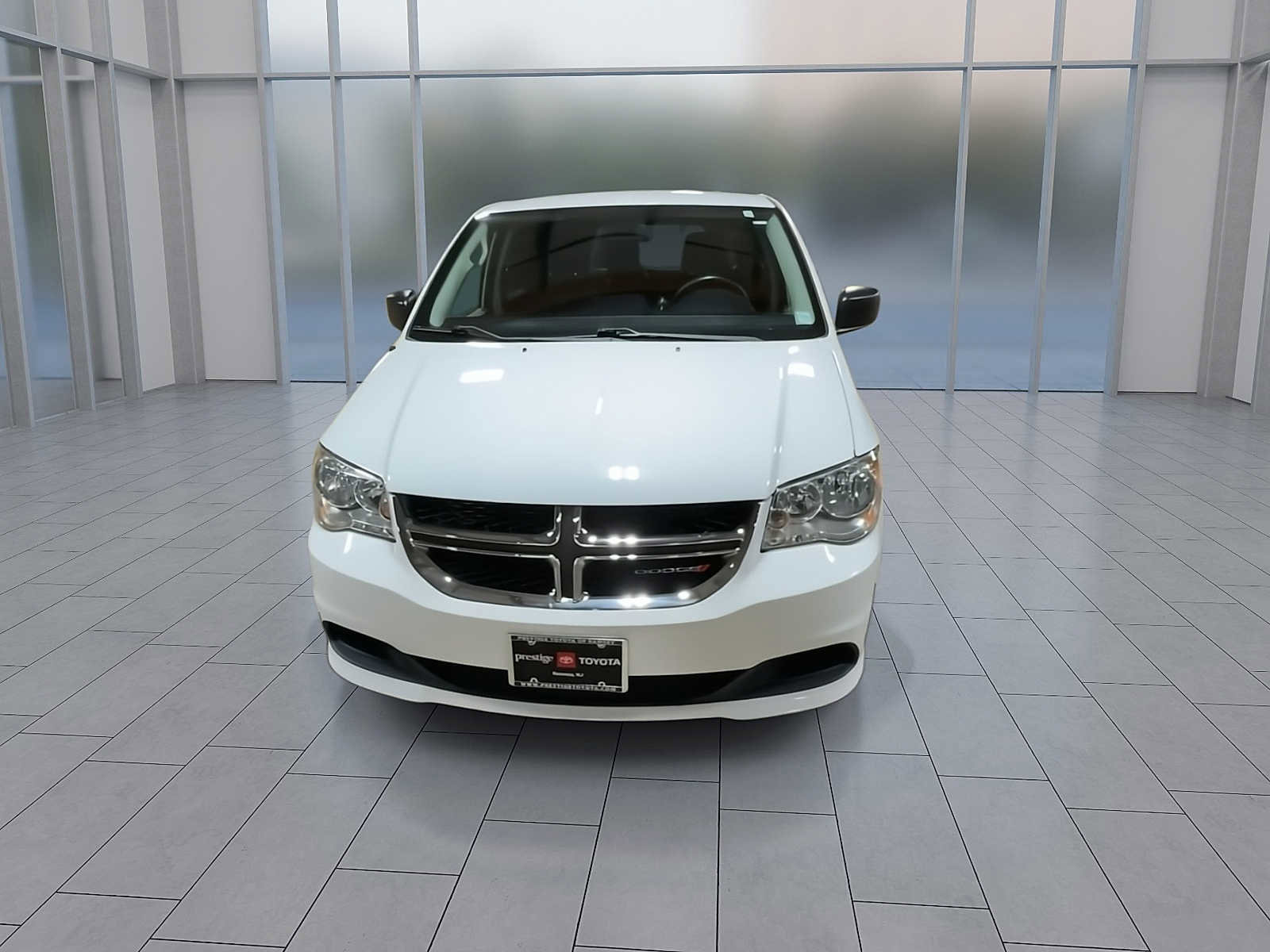 Used 2019 Dodge Grand Caravan SE w/ UConnect Hands-Free Group image 3