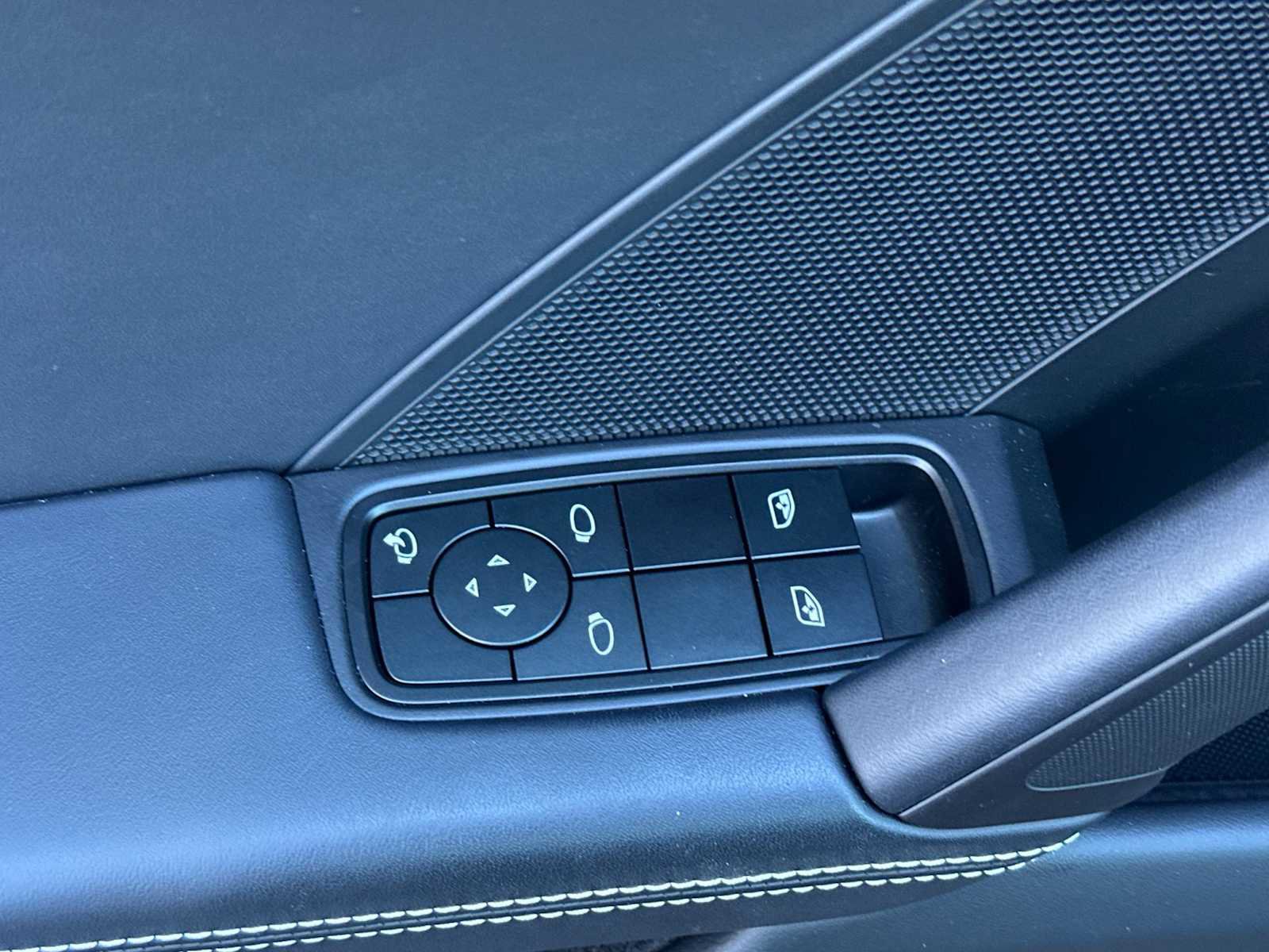 Certified 2025 Porsche 911 Carrera T image 13