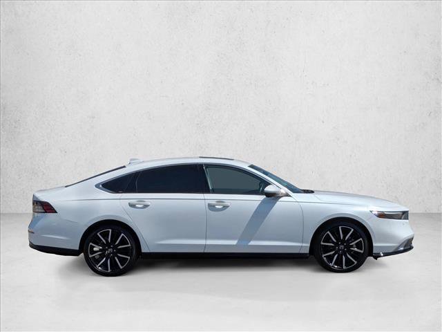 Used 2024 Honda Accord Touring image 4