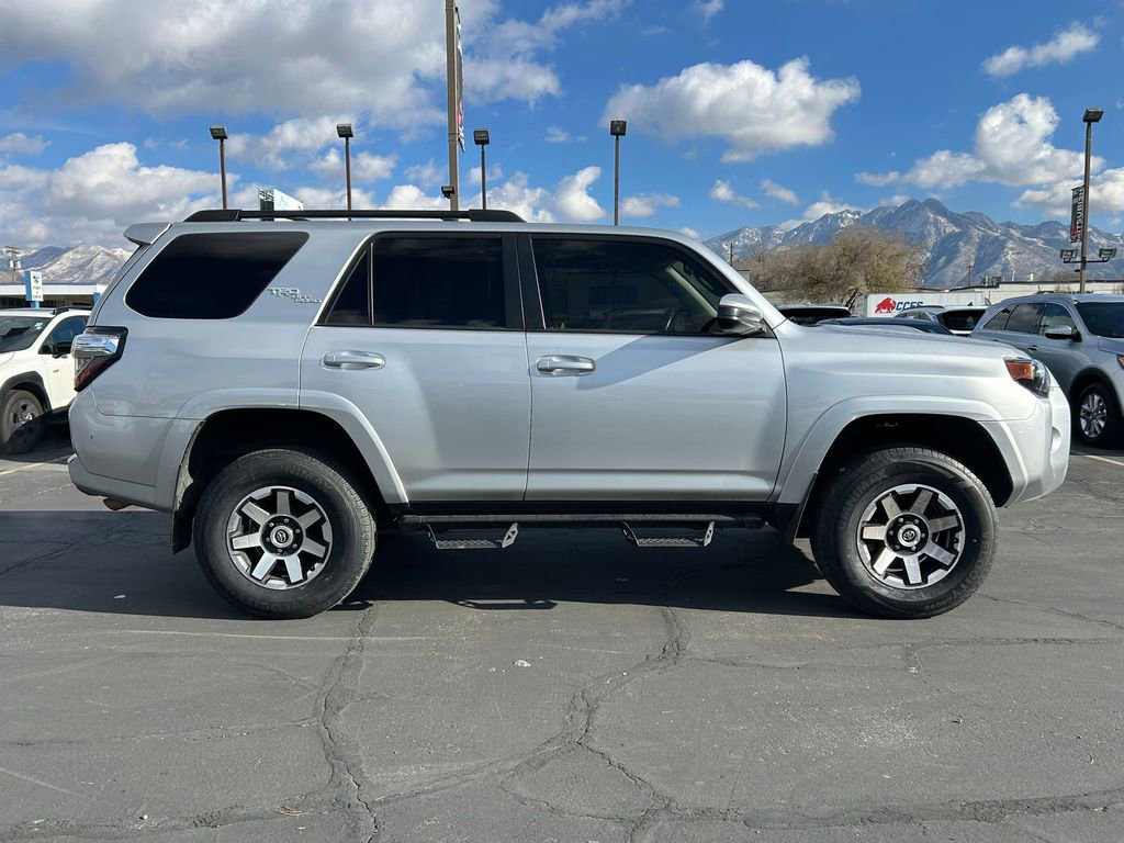 Used 2019 Toyota 4Runner TRD Off-Road image 2