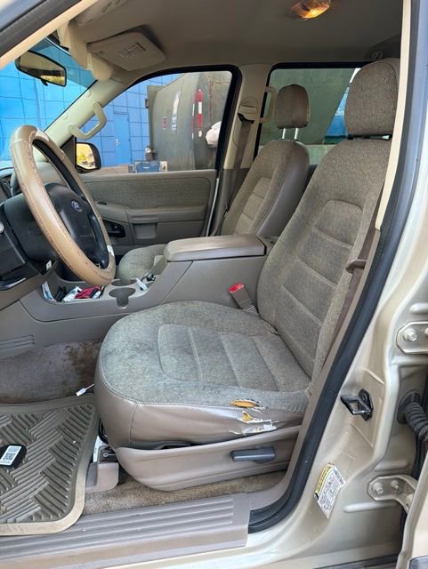 Used 2004 Ford Explorer XLS RWD image 7