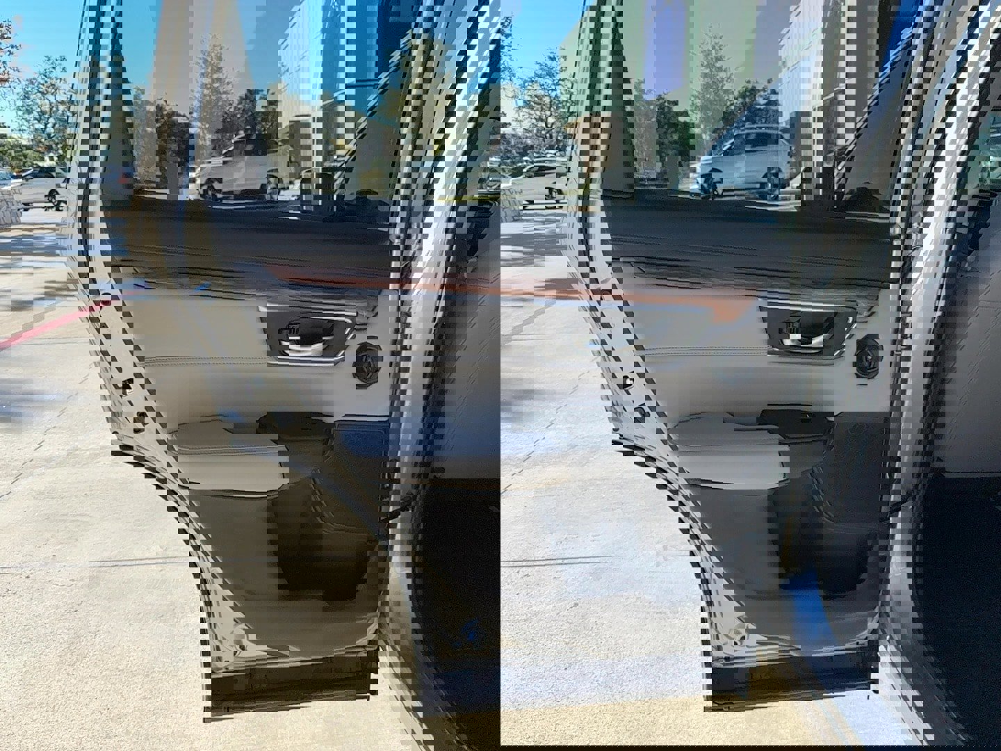 Used 2017 Honda CR-V EX-L image 16